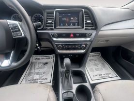 2019 Hyundai Sonata Se Sedan 4d - Image 11