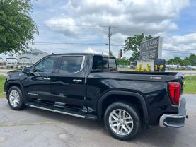 2019 Gmc Sierra 1500 Crew Cab Slt Pickup 4d 5 3/4 Ft - Image 4