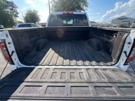 2017 Gmc Sierra 1500 Crew Cab Denali Pickup 4d 5 3/4 Ft - Image 20