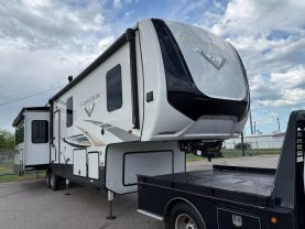 2022 CEDAR CREEK BY FOREST RIVER CHAMPAGNE EDITION FW RV & CAMPERS - 38EL