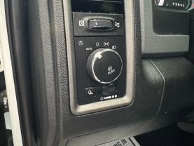 2019 RAM 1500 CLASSIC CREW CAB PICKUP V8, HEMI, 5.7 LITER TRADESMAN PICKUP 4D 5 1/2 FT