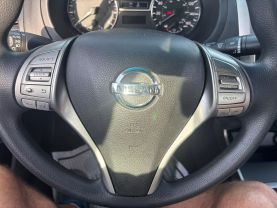 2015 Nissan Altima - Image 15