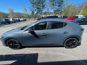 2022 MAZDA MAZDA3 HATCHBACK 4-CYL, SKYACTIV-G, 2.5 LITER CARBON EDITION HATCHBACK 4D - Gesner Auto Inc in Taunton, MA, 41.88613, -71.14527