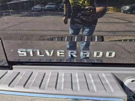2017 CHEVROLET SILVERADO 1500 DOUBLE CAB PICKUP V8, ECOTEC3, FF, 5.3L Z71 LT PICKUP 4D 6 1/2 FT