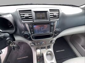 2013 TOYOTA HIGHLANDER SUV V6, 3.5 LITER SE SPORT UTILITY 4D