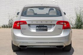 2017 VOLVO S60 SEDAN 4-CYL, DRIVE-E, 2.0T T5 INSCRIPTION SEDAN 4D