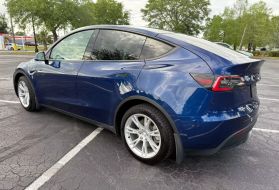 2021 TESLA MODEL Y SUV DUAL AC ELECTRIC MOTORS LONG RANGE SPORT UTILITY 4D