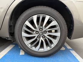 2018 TOYOTA COROLLA XLE SEDAN 4D