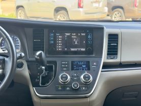 2017 TOYOTA SIENNA PASSENGER V6, 3.5 LITER XLE PREMIUM MINIVAN 4D