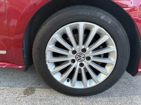 2016 VOLKSWAGEN PASSAT