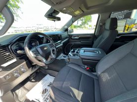 2022 Chevrolet Silverado 1500 Crew Cab Lt Pickup 4d 5 3/4 Ft - Image 19
