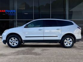 2016 Chevrolet Traverse Ls Sport Utility 4d - Image 2