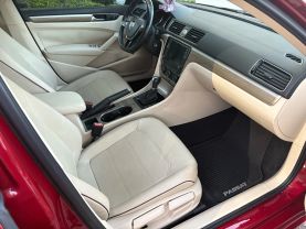 2016 VOLKSWAGEN PASSAT