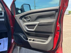 2019 NISSAN TITAN XD CREW CAB PICKUP V8, TURBO DIESEL, 5.0 LITER PRO-4X PICKUP 4D 6 1/2 FT