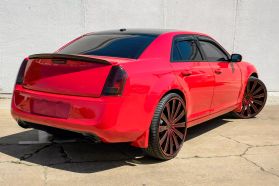 2014 Chrysler 300 - Image 9
