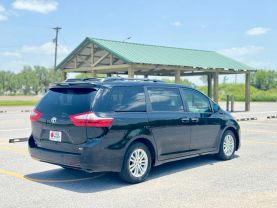2017 TOYOTA SIENNA PASSENGER V6, 3.5 LITER XLE PREMIUM MINIVAN 4D