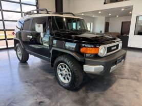 2011 TOYOTA FJ CRUISER SUV V6, 4.0 LITER SPORT UTILITY 2D
