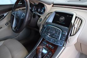 2013 Buick Lacrosse - Image 10