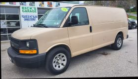 2014 Chevrolet Express 1500 Cargo Van 3d - Image 2