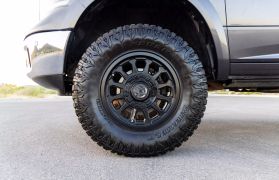 2016 RAM 1500 CREW CAB PICKUP V8, HEMI, 5.7 LITER LARAMIE PICKUP 4D 5 1/2 FT