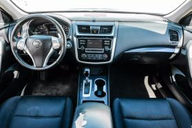2018 Nissan Altima - Image 16