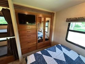 Used 2016 JAYCO REDHAWK CLASS C - 31XL - LA Auto Star located in Virginia Beach, VA