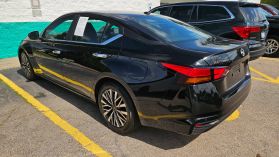 2024 Nissan Altima - Image 5
