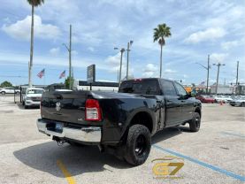 2019 Ram 3500 Crew Cab - Image 9