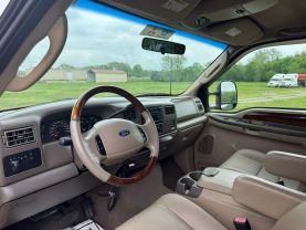 2003 FORD F250 SUPER DUTY CREW CAB PICKUP V8, TURBO DIESEL, 6.0L LARIAT PICKUP 4D 6 3/4 FT
