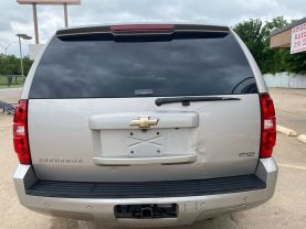 2009 CHEVROLET SUBURBAN 1500 SUV V8, FLEX FUEL, 5.3 LITER LT SPORT UTILITY 4D