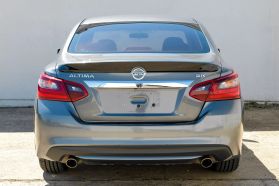 2018 Nissan Altima - Image 9