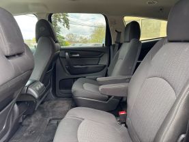 2017 CHEVROLET TRAVERSE SUV V6, 3.6 LITER LT SPORT UTILITY 4D