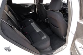 2020 Chevrolet Malibu - Image 39