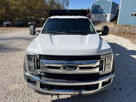 2018 FORD F550 SUPER DUTY CREW CAB & CHASSIS CAB_CHASSIS V8, TURBO DIESEL, 6.7 LITER XL CAB & CHASSIS 4D at T&T Repairables - used car dealership in Spencer, Indiana.
