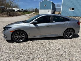 2019 HONDA CIVIC SEDAN 4-CYL, PZEV, TURBO, 1.5 LITER EX-L SEDAN 4D at T&T Repairables - used car dealership in Spencer, Indiana.