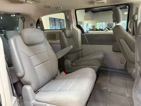 2010 CHRYSLER TOWN & COUNTRY