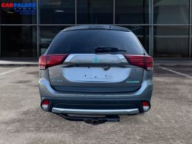 2016 Mitsubishi Outlander Es Sport Utility 4d - Image 4