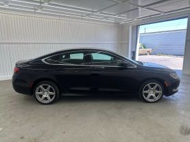 2016 CHRYSLER 200