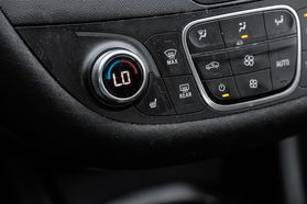 2020 Chevrolet Malibu - Image 27