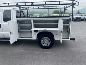 2009 FORD F250 SUPER DUTY SUPER CAB 8FT KNAPEIDE SERVICE BED TRUCK SERVICE/UTILITY TRUCKS V8, 5.4 LITER XL 4D - Eddies Auto Sales