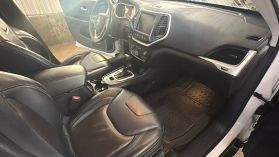 2017 Jeep Cherokee - Image 12