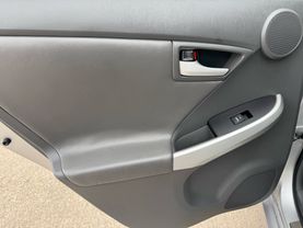 2010 TOYOTA PRIUS HATCHBACK 4-CYL, HYBRID, 1.8 LITER III HATCHBACK 4D