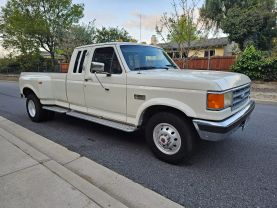1989 FORD F350 XLT LARIAT SUPERCAB DRW