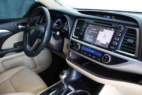 2015 Toyota Highlander - Image 10