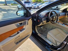 2010 JAGUAR XF SEDAN V8, 4.2 LITER XF SEDAN 4D