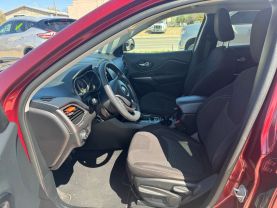 2019 JEEP CHEROKEE SUV 4-CYL, ZERO EVAP, 2.4 LITER LATITUDE SPORT UTILITY 4D