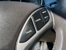 2013 Hyundai Elantra - Image 22