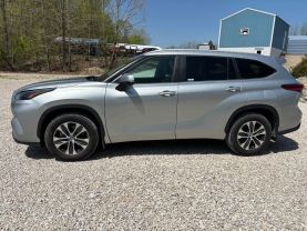 2023 TOYOTA HIGHLANDER SUV 4-CYL, TURBO, 2.4 LITER XLE SPORT UTILITY 4D at T&T Repairables - used car dealership in Spencer, Indiana.