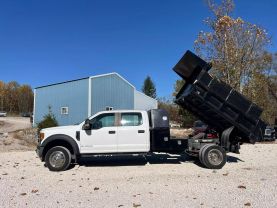 2018 FORD F550 SUPER DUTY CREW CAB & CHASSIS CAB_CHASSIS V8, TURBO DIESEL, 6.7 LITER XL CAB & CHASSIS 4D at T&T Repairables - used car dealership in Spencer, Indiana.