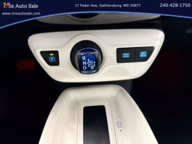 2017 TOYOTA PRIUS HATCHBACK 4-CYL, HYBRID, 1.8 LITER FOUR TOURING HATCHBACK 4D